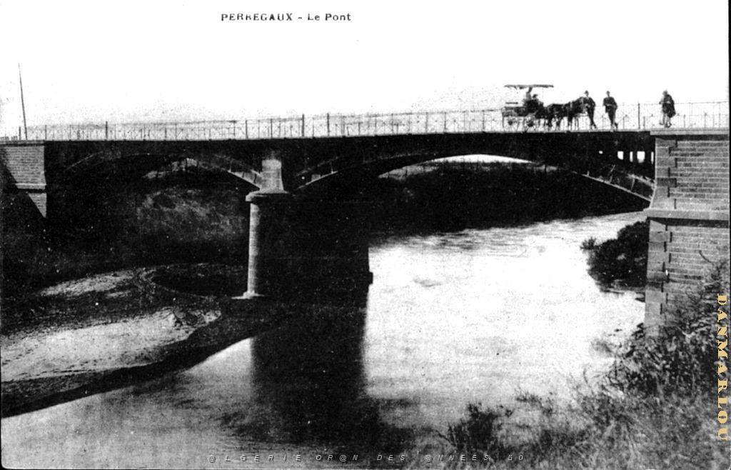 PERREGAUX  (523) COLLEC. SERRANO.JPG